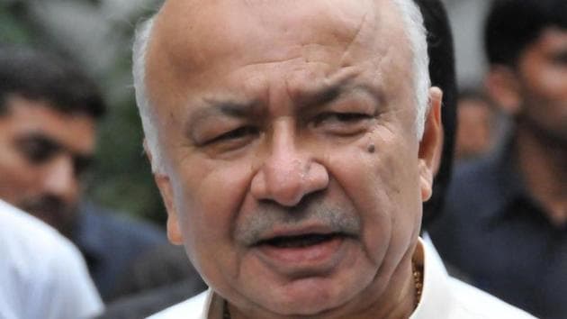 Sushil Kumar Shinde. (HT FIle Photo) Sushil Kumar Shinde. (HT FIle Photo)