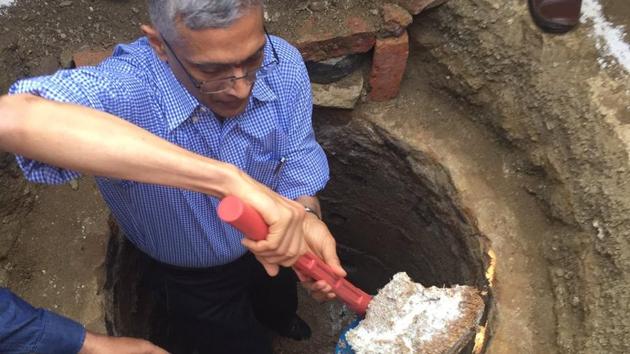 Parameswaran Iyer was on a visit to Gangadevipalli in Warangal district on February 18 along with a delegation of 40 bureaucrats.(HT Photo)