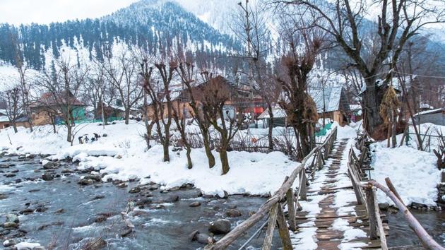 A footbridge over a stream in Pahalgam during the winter season. (Nilakkhya Dutta) A footbridge over a stream in Pahalgam during the winter season. (Nilakkhya Dutta)