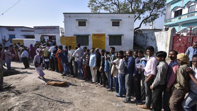 Voters await their turn as they line up to cast their votes at a polling station. (Arun Sharma/HT PHOTO) Voters await their turn as they line up to cast their votes at a polling station. (Arun Sharma/HT PHOTO)