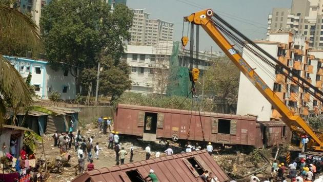 Four bogeys of a goods train derailed near GTB Nagar railway station on Harbour Line of Central Railway disrupting the local traffic for nearly 4 hours in Mumbai. (Vijayanand Gupta/ HT Photo)