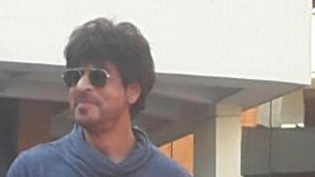 Asked to comment on the controversy surrounding the certification of Lipstick Under My Burkha, SRK says, “You might as well ask me about UP politics after this.” (IANS)