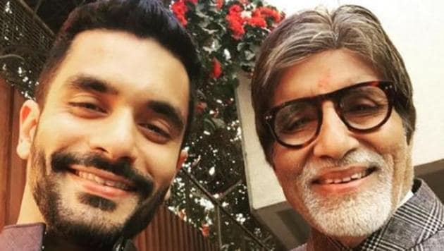 Actor Angad Bedi shared a picture with Amitabh Bachchan after a special screening of their film at the Rashtrapati Bhavan.(Instagram/AngadBedi)