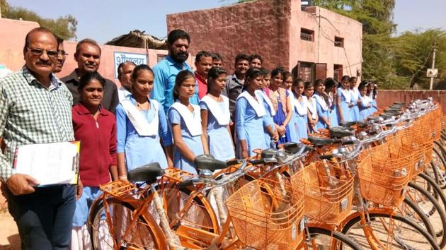 School girl cheap cycle