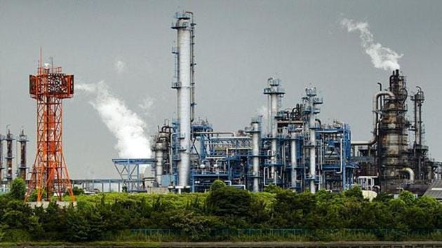 India’s annual economic growth slowed to 7.0% in the three months through December from a revised 7.4% expansion in the previous quarter.(Reuters) India’s annual economic growth slowed to 7.0% in the three months through December from a revised 7.4% expansion in the previous quarter.(Reuters)
