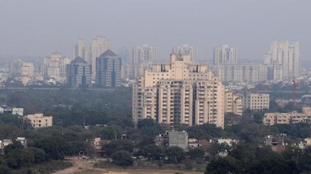 The air quality in Gurgaon had slipped to ‘very poor’ and ‘severe’ in the last three months. (HT File) The air quality in Gurgaon had slipped to ‘very poor’ and ‘severe’ in the last three months. (HT File)