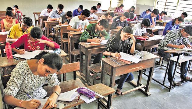 About 17.71 lakh students will take the Bihar board’s Class 10 examinations beginning on March 1.(HT file photo)