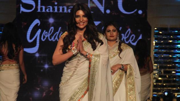 Actor Shama Sikander in an off-white sari designed by Shaina NC. (Pramod Thakur/HT Photo) Actor Shama Sikander in an off-white sari designed by Shaina NC. (Pramod Thakur/HT Photo)