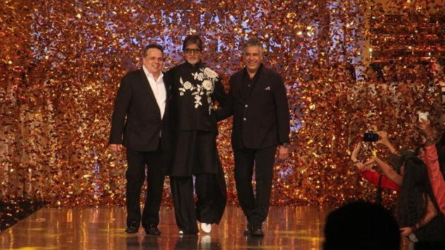 Megastar Amitabh Bachchan on the ramp during the fashion show, which was organised in aid of Cancer Patients Aid Association (CPAA). (Pramod Thakur/HT Photo) Megastar Amitabh Bachchan on the ramp during the fashion show, which was organised in aid of Cancer Patients Aid Association (CPAA). (Pramod Thakur/HT Photo)