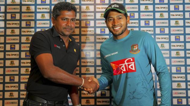 Bangladesh cricket team captain Mushfiqur Rahim, right, shakes hands with his Sri Lanka cricket team skipper Rangana Herath at a media briefing in Colombo. (AP) Bangladesh cricket team captain Mushfiqur Rahim, right, shakes hands with his Sri Lanka cricket team skipper Rangana Herath at a media briefing in Colombo. (AP)