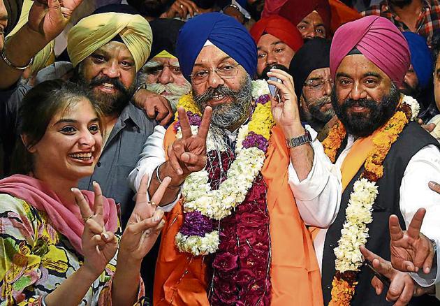 DSGMC president Manjit Singh GK after leading the SAD (Badal) to win in the gurdwara body’s elections in New Delhi on Wednesday. (Sonu Mehta/HT Photo) DSGMC president Manjit Singh GK after leading the SAD (Badal) to win in the gurdwara body’s elections in New Delhi on Wednesday. (Sonu Mehta/HT Photo)