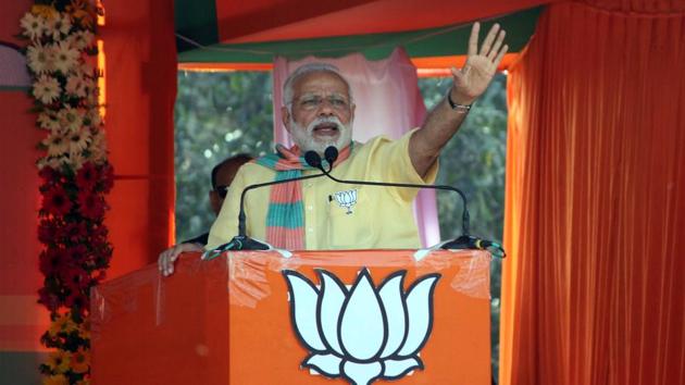 Narendra Modi addresses a rally at Deoria, Uttar Pradesh on Wednesday.(Arun Sharma/HT Photo) Narendra Modi addresses a rally at Deoria, Uttar Pradesh on Wednesday.(Arun Sharma/HT Photo)