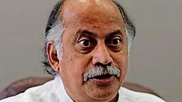 Senior Congress leader and former union minister Gurudas Kamat on Wednesday issued a press statement asking Sanjay Nirupam to convene a meeting to discuss the party’s performance. (File photo) Senior Congress leader and former union minister Gurudas Kamat on Wednesday issued a press statement asking Sanjay Nirupam to convene a meeting to discuss the party’s performance. (File photo)