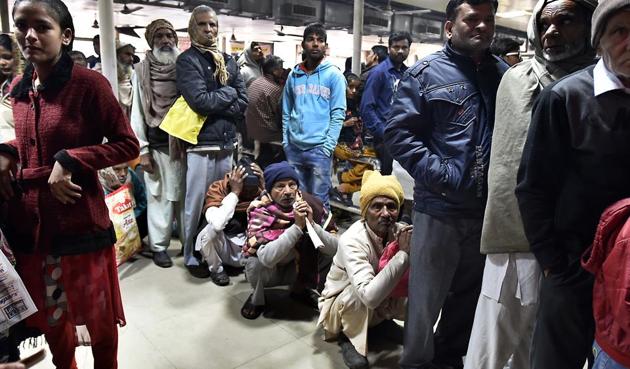 Patients waiting for their turn at Guru Teg Bahadur (GTB) Hospital. Patients have to endure long wait, sometime months, to get surgical procedures done at government hospitals due to heavy rush.(Raj K Raj/HT Photo)