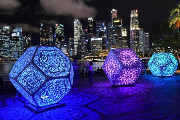 A light-art installation by Yelena Filipchuk and Serge Beaulieu of the US and Canada titled ‘HYBYCOZO’ . (ROSLAN RAHMAN / AFP)