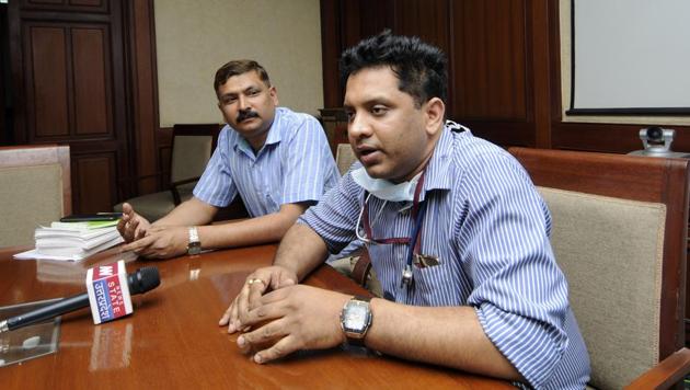 Doctors of Sharda Hospital, in a press conference on Thursday, insisted that the woman had died almost eight hours before her body was cremated. (Sunil Ghosh/HT Photo) Doctors of Sharda Hospital, in a press conference on Thursday, insisted that the woman had died almost eight hours before her body was cremated. (Sunil Ghosh/HT Photo)