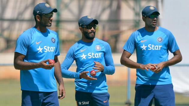 (R-L)Ravichandran Ashwin, Ravindra Jadeja and Jayant Yadav prepare to bowl in the nets. (AFP)