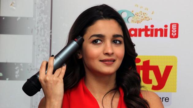 Actor Alia Bhatt spoke about how Varun and Shashank made her eat a lot while shooting for the film. (SHIVAM SAXENA/ HT PHOTO) 