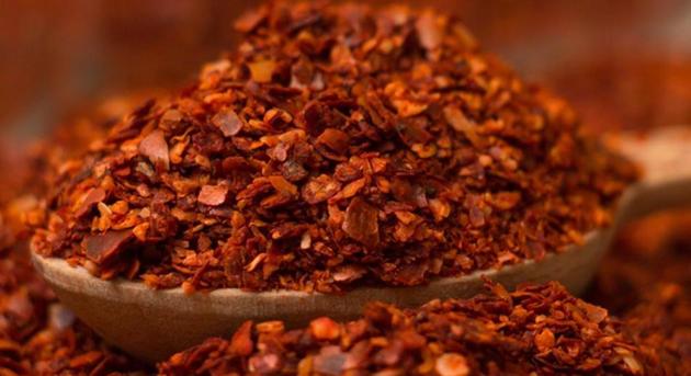 Criminals snatched the cash and cellphones from the salesman at Sasaram after throwing chili powder in his eyes and fled. (Shutterstock/Representative image) Criminals snatched the cash and cellphones from the salesman at Sasaram after throwing chili powder in his eyes and fled. (Shutterstock/Representative image)