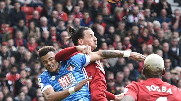 Zlatan Ibrahimovic appeared to be intentionally elbowing Tyrone Mings as Manchester United F.C. drew 1-1 with A.F.C. Bournemouth. (AFP) Zlatan Ibrahimovic appeared to be intentionally elbowing Tyrone Mings as Manchester United F.C. drew 1-1 with A.F.C. Bournemouth. (AFP)
