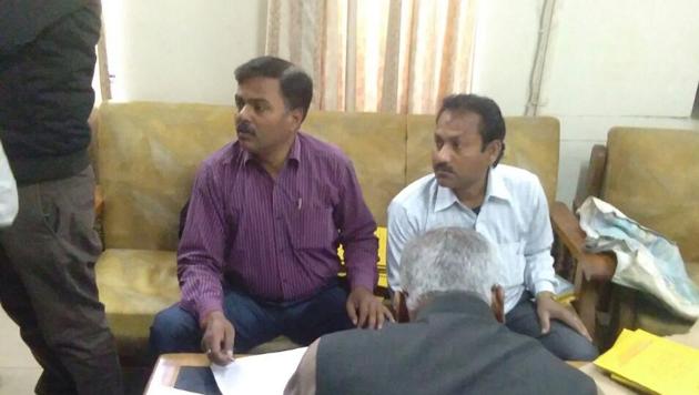 AKTU officials check documents. (HT File) AKTU officials check documents. (HT File)