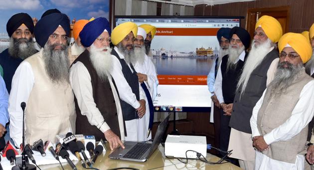 The online booking has been started at Mata Ganga Niwas having 88 rooms and the facility will soon be available in other “serais” of the SGPC.(HT Photo)