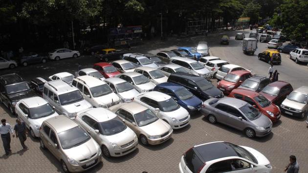 The civic body currently has 92 lots set aside for street parking.(HT File Photo)