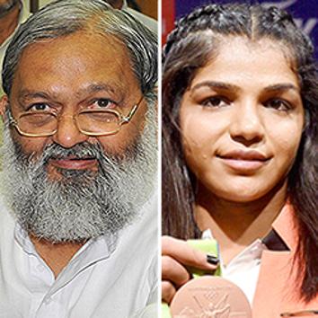 Haryana sports minister Anil Vij has trashed wrestler Sakshi Malik’s claim that the state had not kept its promises made to her for winning an Olympics bronze last year in Rio.(HT photo)