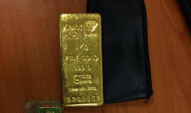 Investigations revealed that Dubai-based smugglers lure carriers with the promise of easy money. (HT file) Investigations revealed that Dubai-based smugglers lure carriers with the promise of easy money. (HT file)