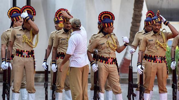 Police constables stand in position outside the Vidhan Bhavan in Mumbai. (Kunal Patil/HT Photo)
