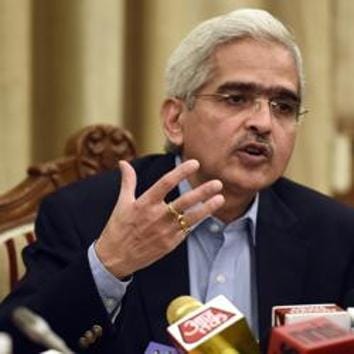 The Shiv Sena in Mumbai on Saturday termed the appointment of new Reserve Bank of India (RBI) Governor Shaktikanta Das as “dangerous” with a potential to unleash ‘financial terror’ in the country(Sonu Mehta/HT Photo)