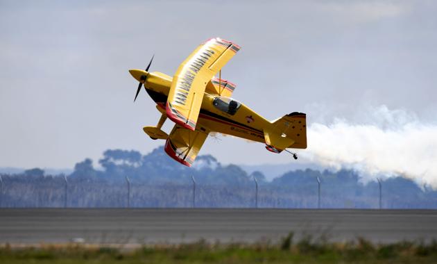 Paul Bennet in his Wolf Pitts S2S performs during the Australian International Airshow in Melbourne. (MAL FAIRCLOUGH / AFP) Paul Bennet in his Wolf Pitts S2S performs during the Australian International Airshow in Melbourne. (MAL FAIRCLOUGH / AFP)