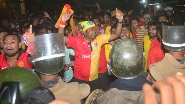 East Bengal fans after their team’s I-League match against Churchil Brothers in Barasat. (Samir Jana/HT Photo) East Bengal fans after their team’s I-League match against Churchil Brothers in Barasat. (Samir Jana/HT Photo)