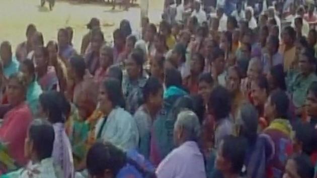 Hundreds from fishermen community sat in protest on Tuesday against the alleged killing.(ANI)