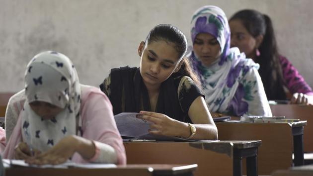 Around 3.6 lakh students from Mumbai division appear for the SSC exams for the first time this year. (Vijayanand Gupta/HT Photo)