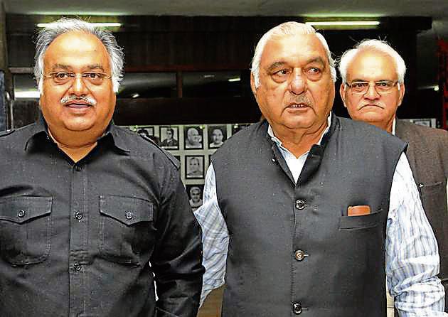Former assembly speaker Kuldeep Sharma with ex-CM Bhupinder Singh Hooda in the assembly complex in Chandigarh. (Keshav Singh/Hindustan Times) Former assembly speaker Kuldeep Sharma with ex-CM Bhupinder Singh Hooda in the assembly complex in Chandigarh. (Keshav Singh/Hindustan Times)
