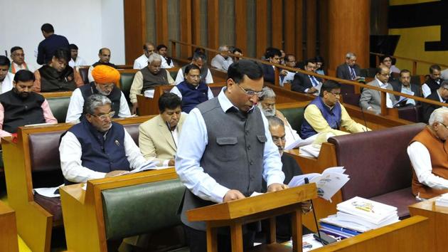 Haryana finance minister Capt Abhimanyu presenting annual state budget in Haryana Vidhan Sabha , on Friday. (Keshav Singh/Hindustan Times) Haryana finance minister Capt Abhimanyu presenting annual state budget in Haryana Vidhan Sabha , on Friday. (Keshav Singh/Hindustan Times)