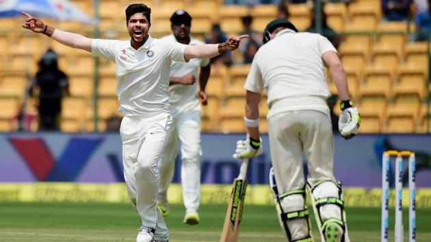 Australia cricket team captain Steve Smith himself struggled with the bat on the challenging M Chinnaswamy Stadium pitch during the second Test vs India cricket team. Umesh Yadav trapped him leg before during the second innings on Day 4, Tuesday, while he could only manage 8 in the first innings.(PTI)