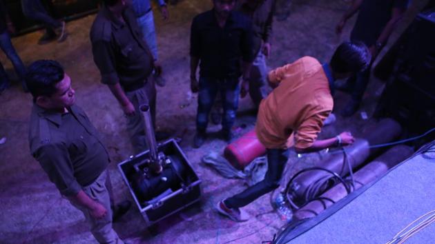 A gas leak next to the stage resulted in immediate evacuation which led to a stampede. Many students were hurt. (Manoj Verma/HT Photo) 