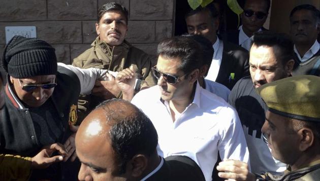 Salman Khan at Jodhpur court after being acquitted in Arm Act violation case.(Ramji Vyas/Hindustan Times)