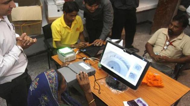 For a customer, Aadhaar payments will work only if your Aadhaar number is linked needs to be linked to your bank account.(HT file photo) For a customer, Aadhaar payments will work only if your Aadhaar number is linked needs to be linked to your bank account.(HT file photo)