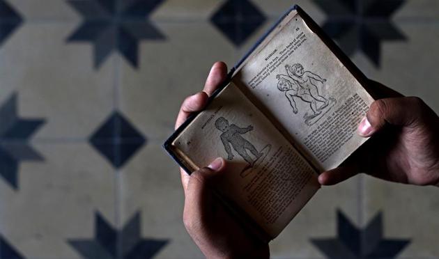 A photograph of the book Aristotle’s Works (Photo courtesy: Chirodeep Chaudhuri) A photograph of the book Aristotle’s Works (Photo courtesy: Chirodeep Chaudhuri)