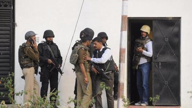 The ATS commandos couldn’t have found a better ‘cartographer’ than him to locate where exactly in the house Saifullah was firing at them from.(HT Photo)