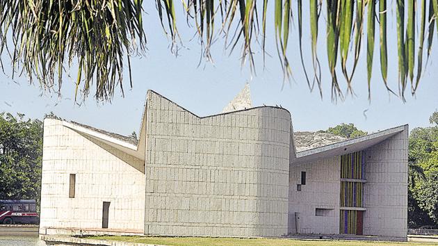 PU is facing an ‘unprecedented’ fund crunch and paid February salaries to teachers only on Tuesday.(HT File) PU is facing an ‘unprecedented’ fund crunch and paid February salaries to teachers only on Tuesday.(HT File)