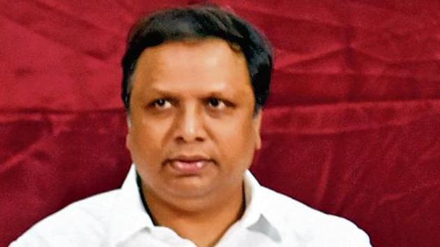 BJP legislator Ashish Shelar pointed out that despite a history of irregularities, the BMC’s standing committee (Shiv Sena-led) had hurriedly passed road contracts worth thousand of crores in 2017. (File photo) BJP legislator Ashish Shelar pointed out that despite a history of irregularities, the BMC’s standing committee (Shiv Sena-led) had hurriedly passed road contracts worth thousand of crores in 2017. (File photo)