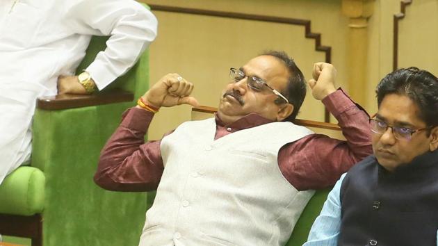 An MLA stretches his arms relaxing while CM Vasundhara Raje presents the state budget. (Himanshu Vyas/HT Photo) An MLA stretches his arms relaxing while CM Vasundhara Raje presents the state budget. (Himanshu Vyas/HT Photo)
