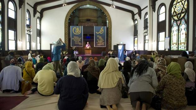 The mosque incidents come amid a wave of bomb threats to Jewish community centres in New York, Michigan, New Jersey and other states.(Reuters Photo) The mosque incidents come amid a wave of bomb threats to Jewish community centres in New York, Michigan, New Jersey and other states.(Reuters Photo)