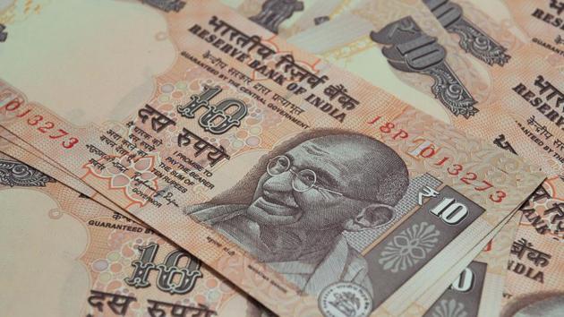 RBI will issue new Rs 10 bank notes with enhanced security features.(Shutterstock/Representative image)