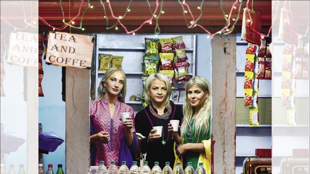 International wrestling champions Sofia Mattson, Mariya Stadnik and Yana Rattigan sipping tea inside a chai shop at Chandni Chowk(Raj K Raj)