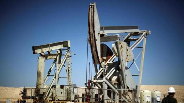 Pump jacks drill for oil in the Monterey Shale, California (Reuters photo) Pump jacks drill for oil in the Monterey Shale, California (Reuters photo)
